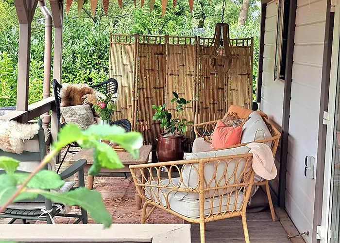 Het Goudhaantje 木屋 *